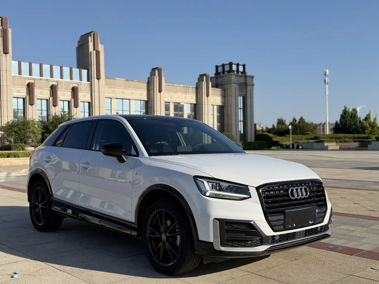 Audi 2020 Q2L 1.4TFSI 35TFSI Aggressive Dynamic Automatic 2