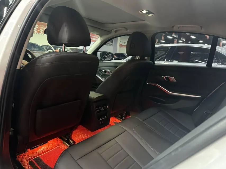BMW 3 Series 2020 320i 2.0T Sports Suit Automatic Gear 5