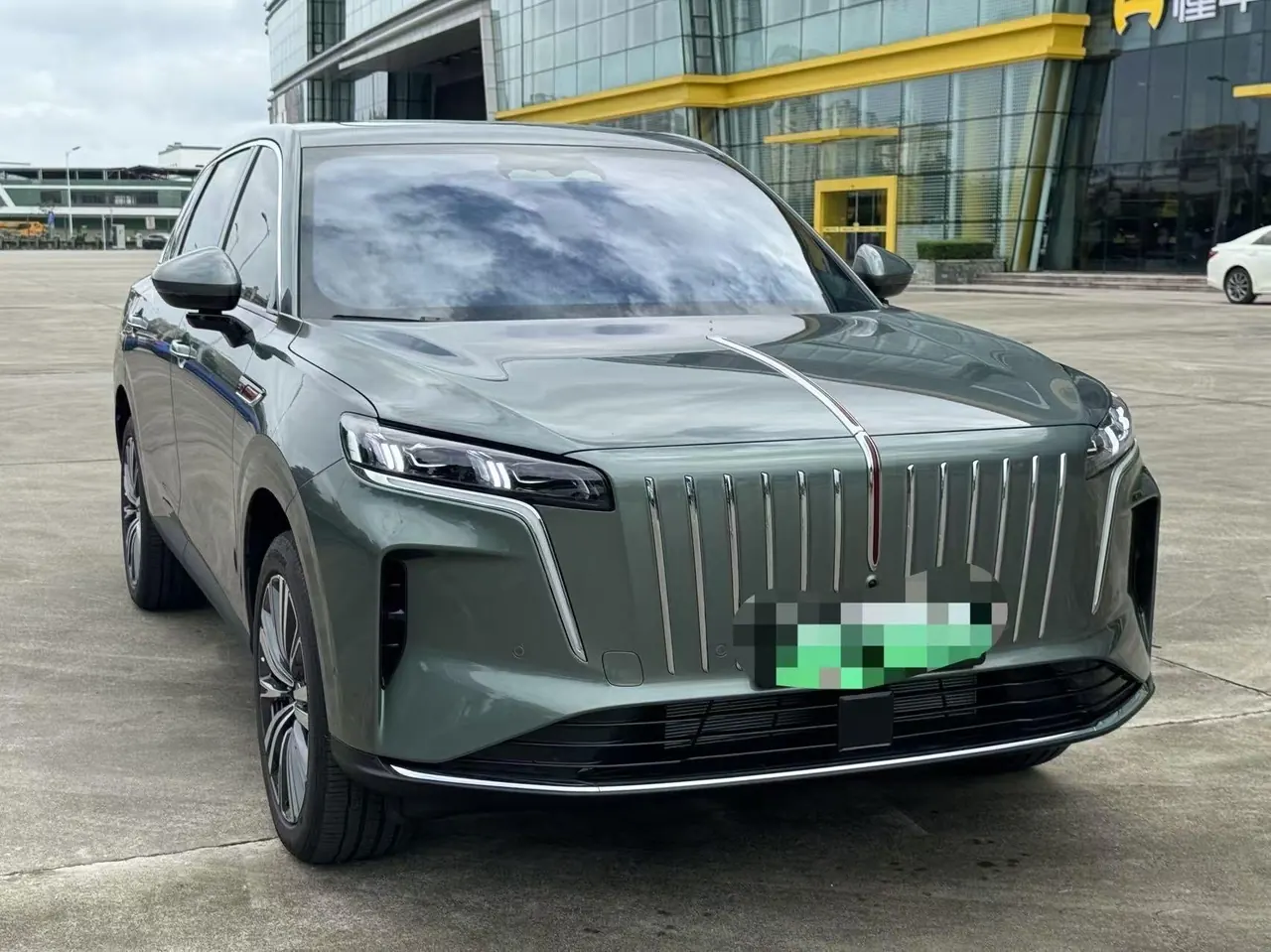 HongQi 2026 HS6 PHEV 1.5T 240 Smart Hybrid Automatic Gear 3