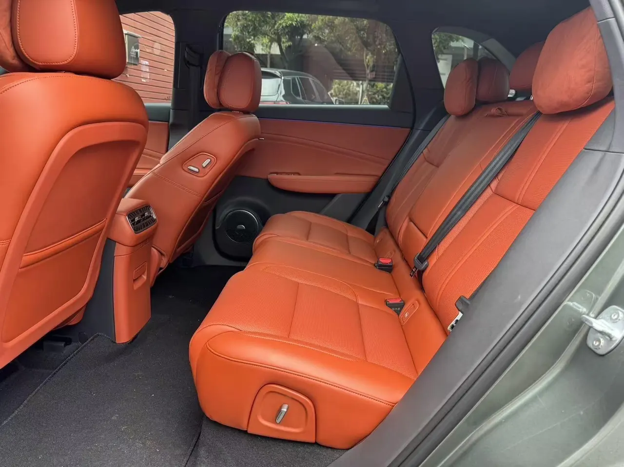 HongQi 2026 HS6 PHEV 1.5T 240 Smart Hybrid Automatic Gear 6