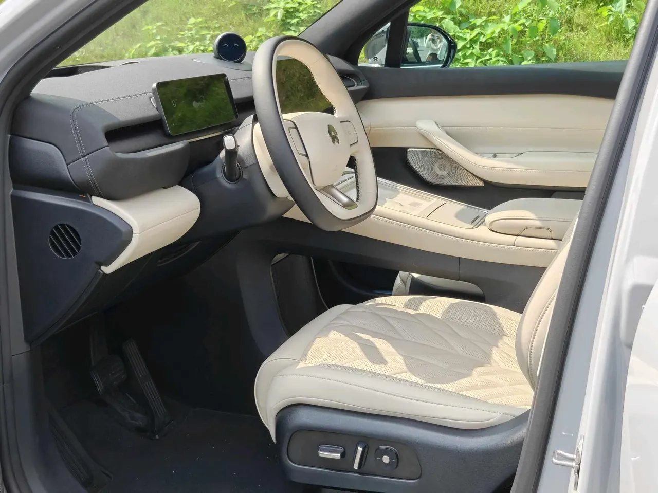 NIO 2025 EC6 75kWh automatic transmission 6
