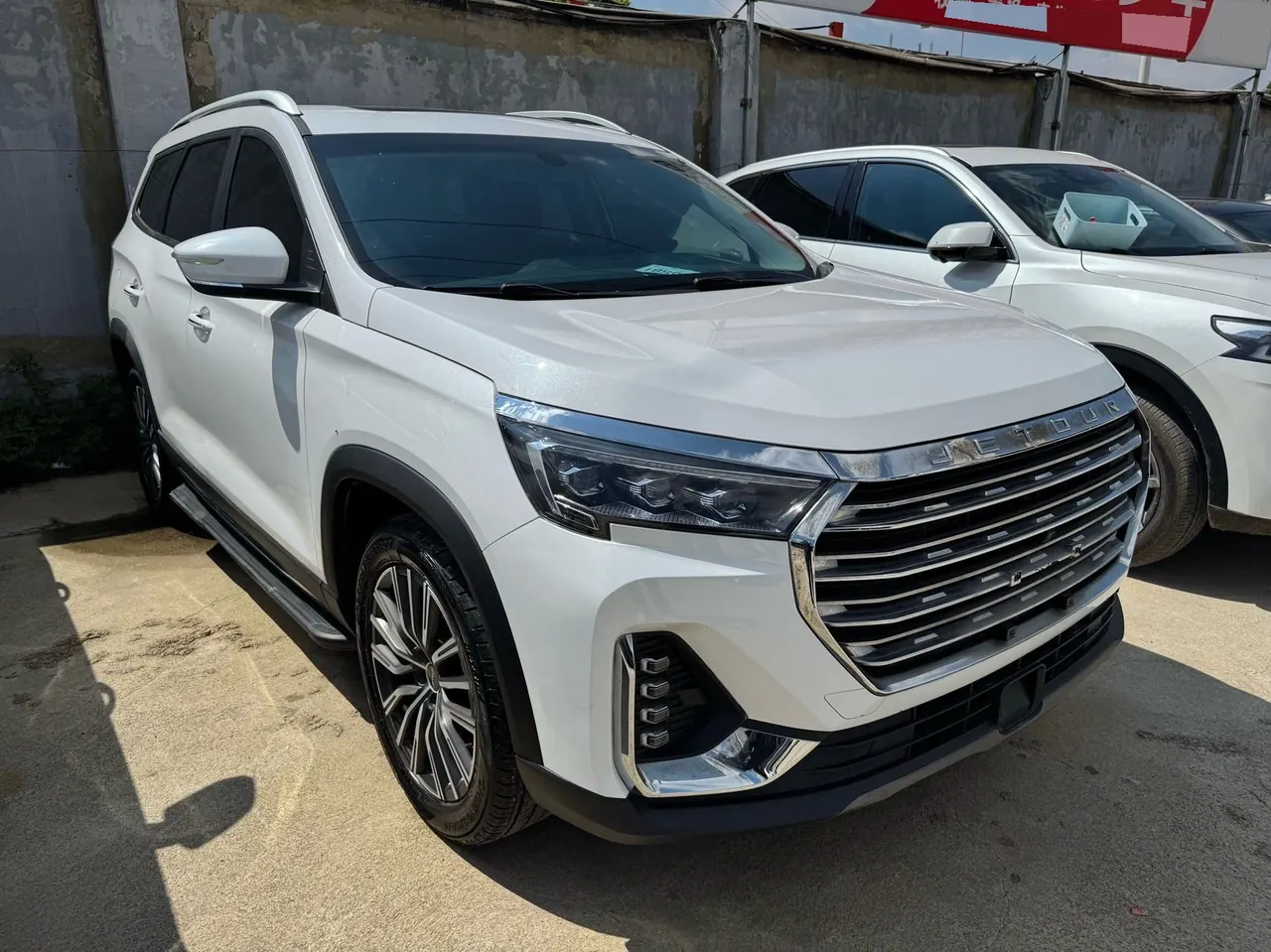 Jetour 2021 X90 PLUS 1.6TD Villa 7-seat automatic gear 3