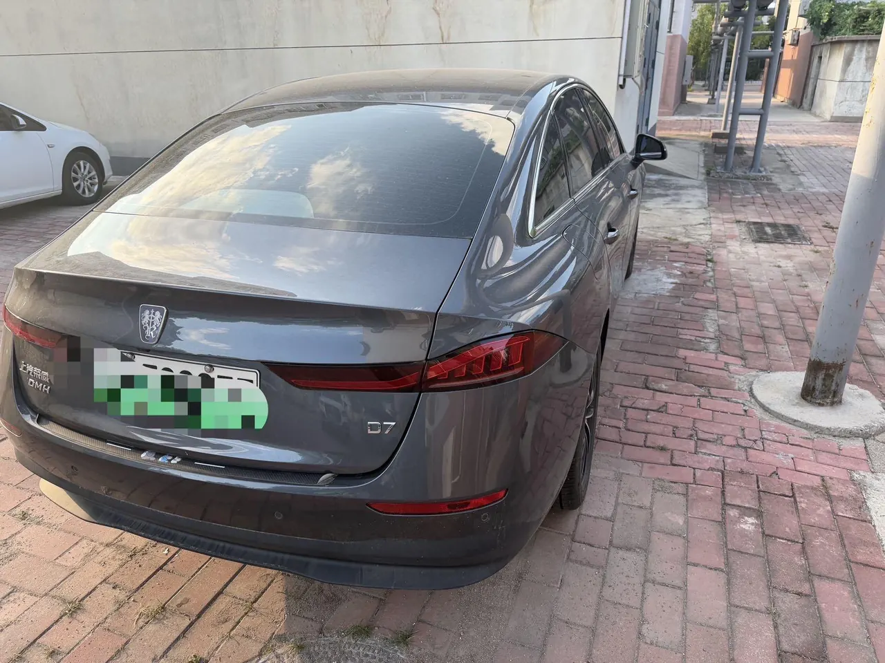 Roewe 2025 D7 DMH 1.5 World Champion Excellence Automatic Gear 3