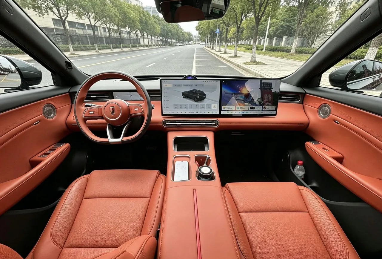 HongQi 2026 HS6 PHEV 1.5T 240 Smart Hybrid Automatic Gear 4