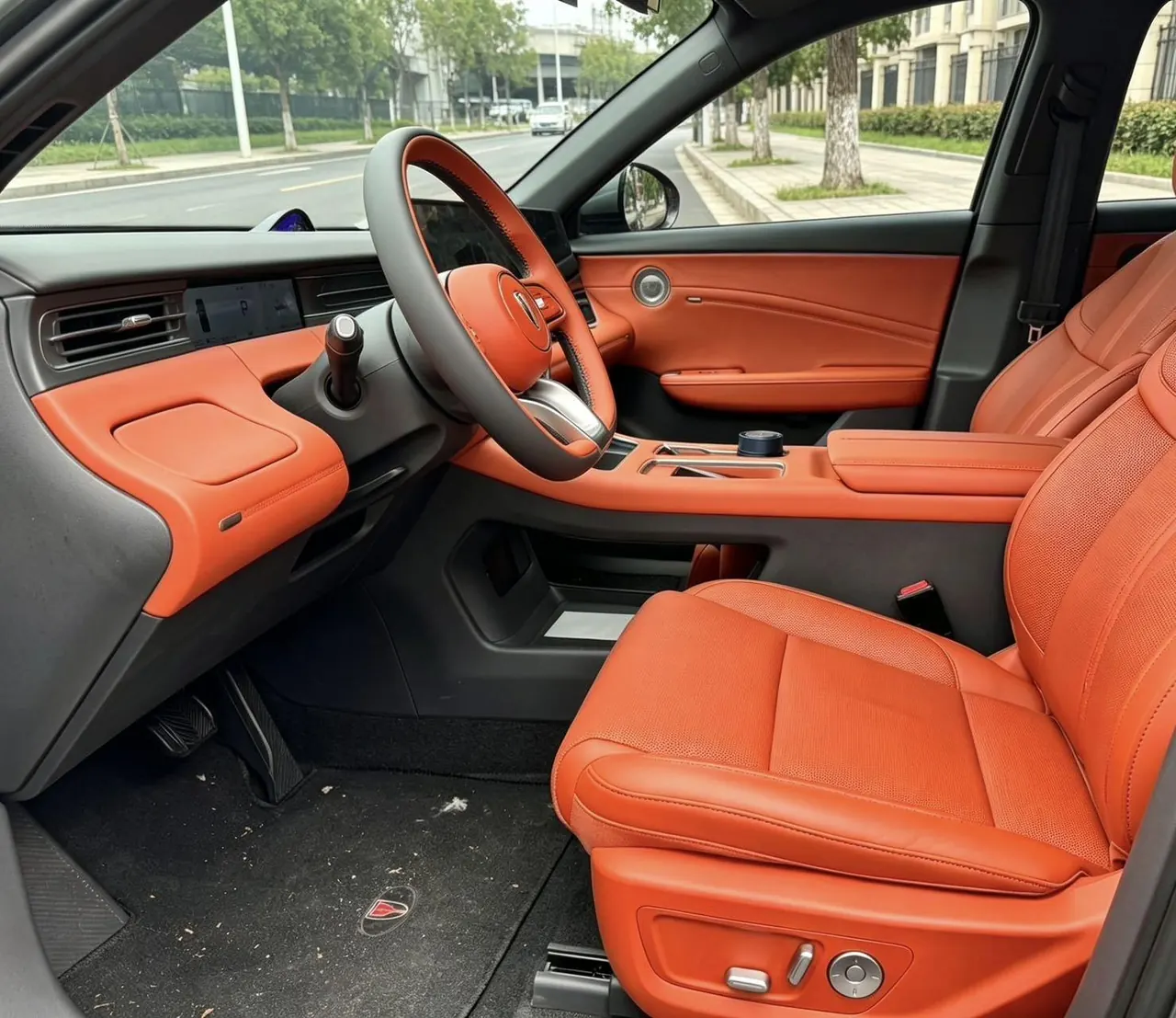 HongQi 2026 HS6 PHEV 1.5T 240 Smart Hybrid Automatic Gear 7