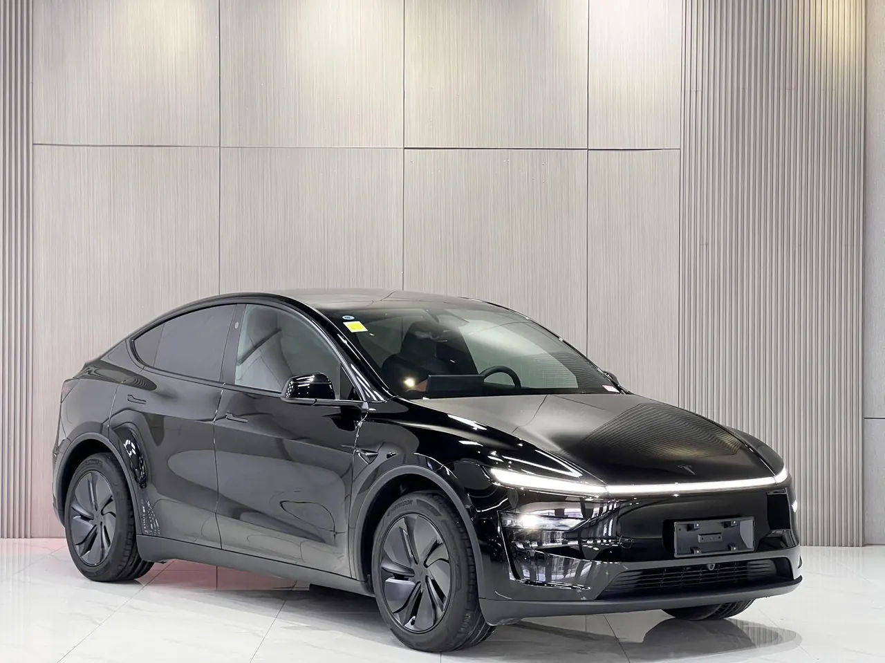 Tesla 2026 Model Y long endurance all-wheel drive version automatic transmission 3