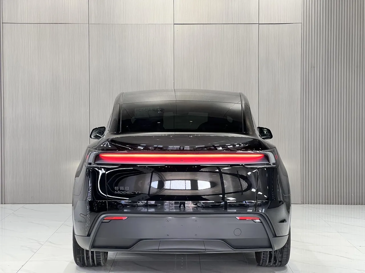 Tesla 2026 Model Y long endurance all-wheel drive version automatic transmission 5