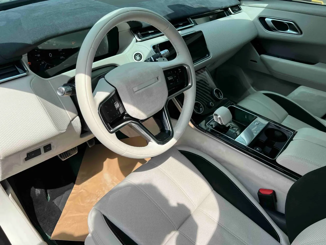 Land Rover Range Rover Star Vein (Imported) 2021 Range Rover Star Vein 2.0T P250 Black Collector's Edition Automatic Gear 10