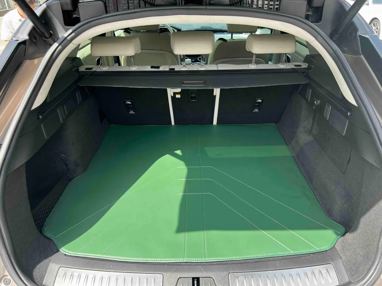 Land Rover Range Rover Star Vein (Imported) 2021 Range Rover Star Vein 2.0T P250 Black Collector's Edition Automatic Gear 18