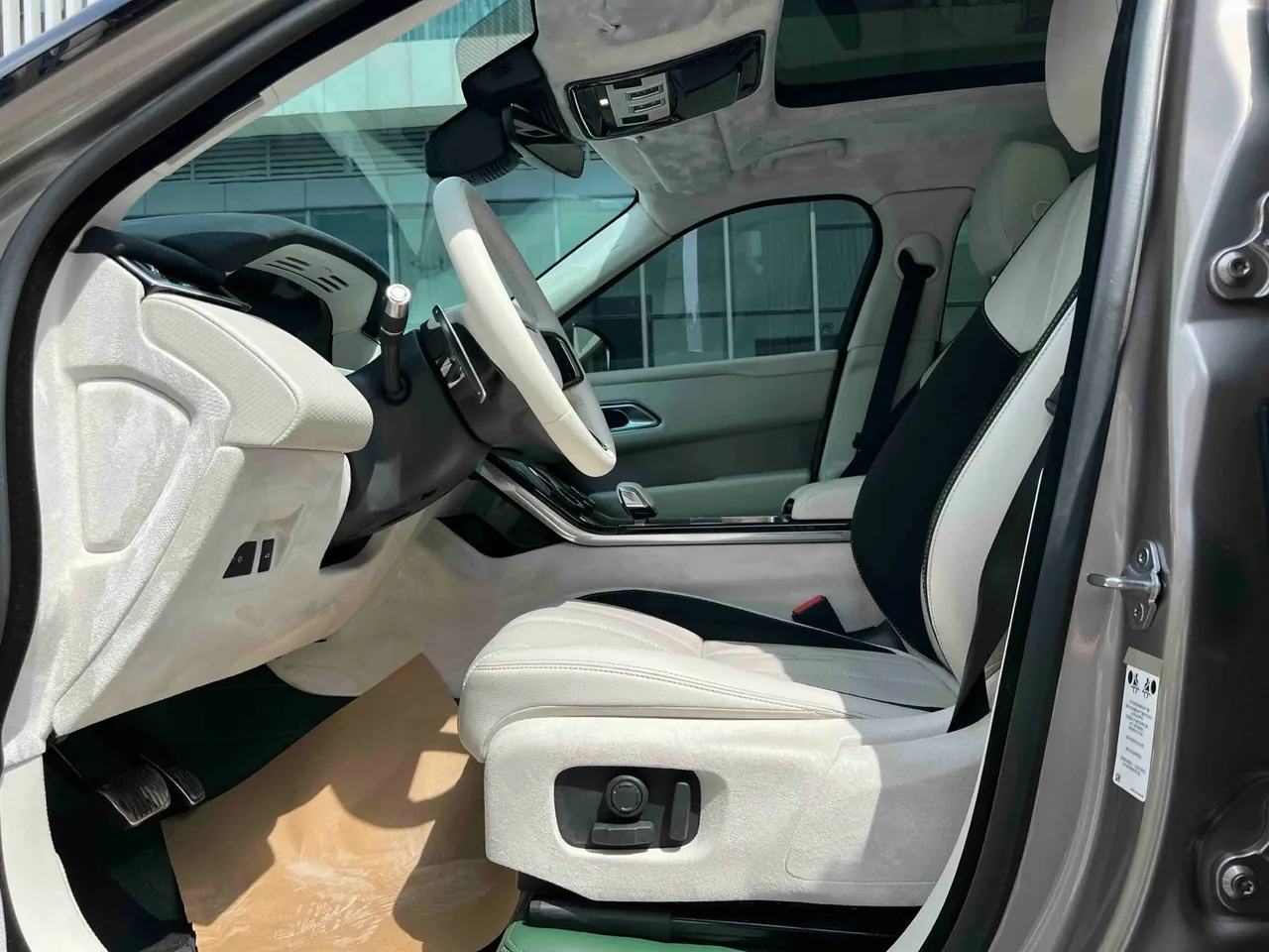 Land Rover Range Rover Star Vein (Imported) 2021 Range Rover Star Vein 2.0T P250 Black Collector's Edition Automatic Gear 9
