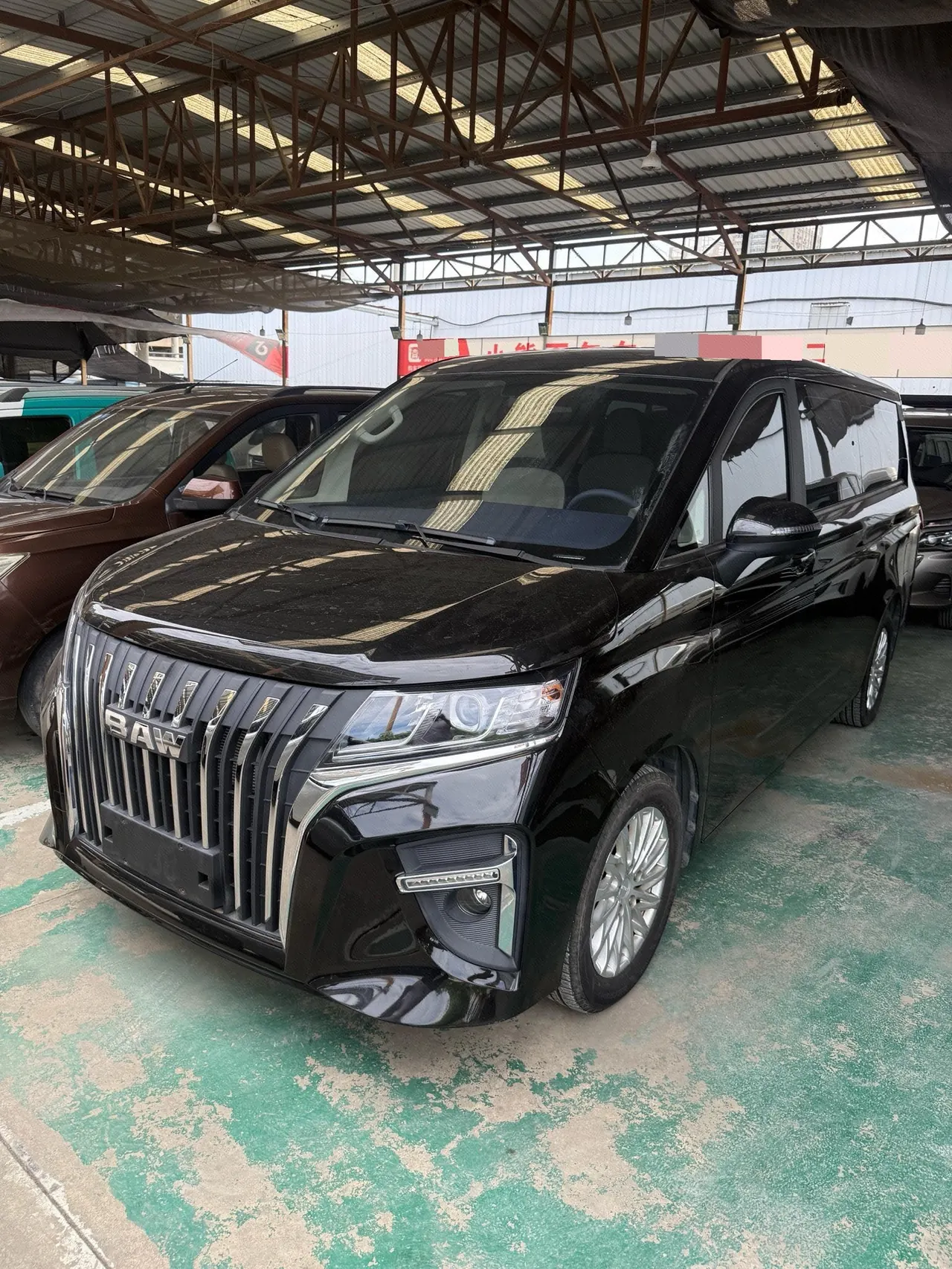 BAIC 2025 Ace M7 2.0 Long Axis Intermediate Operating Edition 9-seat Automatic Gear - View 1