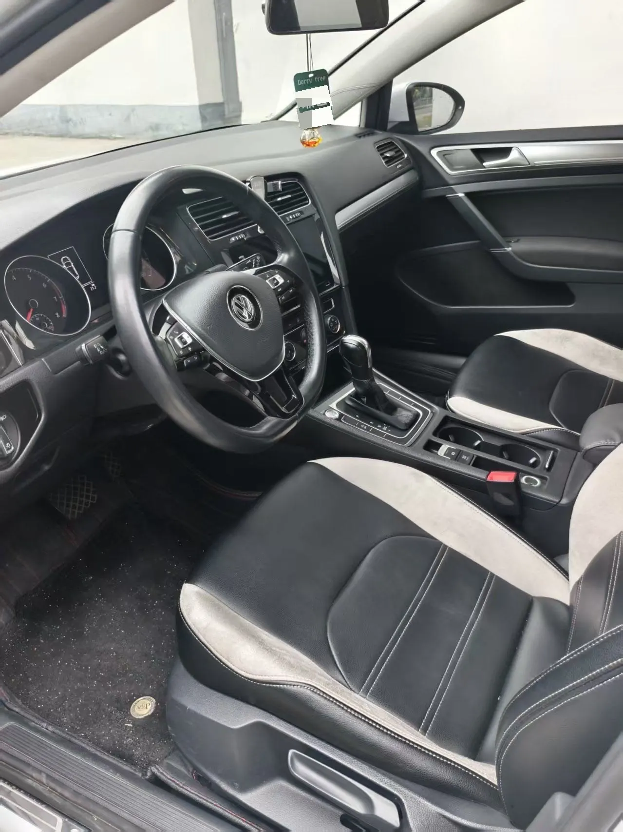 Volkswagen 2020 Golf 7 1.2TSI 200TSI Beloved Edition Comfortable Enterprising Edition Automatic 6