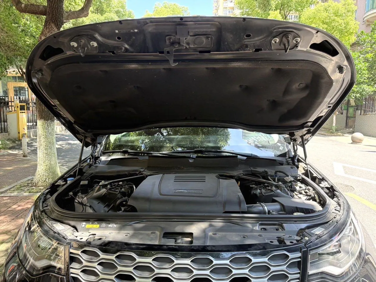 Land Rover Discovery (Imported) 2020 Discovery 52.0 T SE Automatic Gear 3
