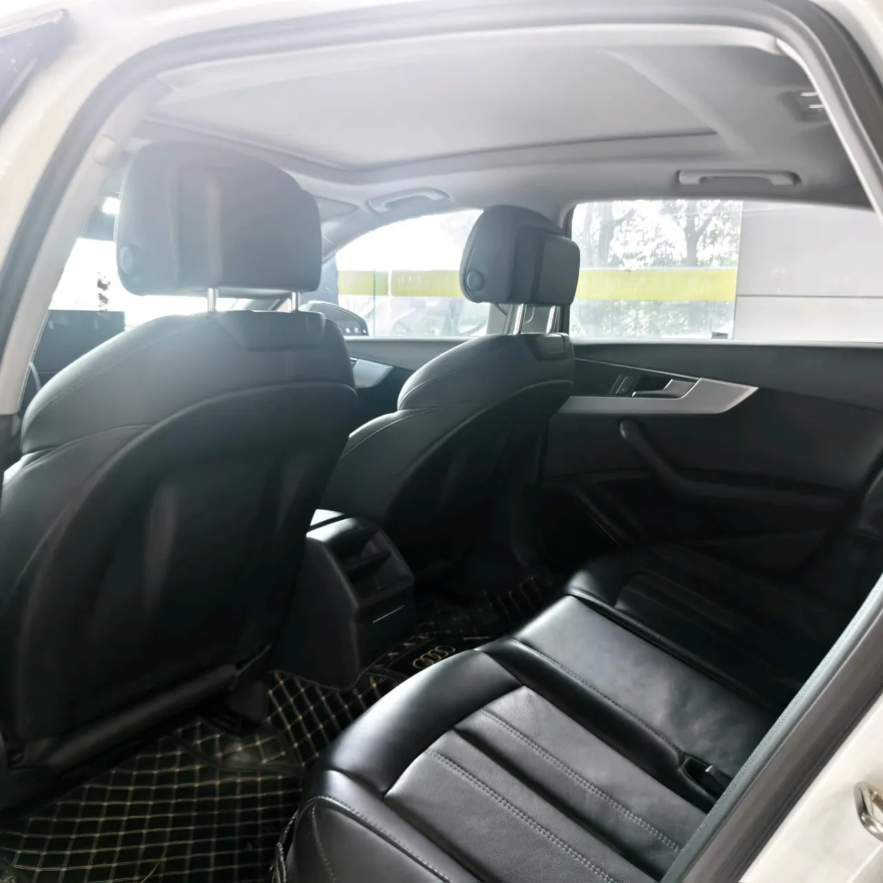 Audi 2022 A4L 2.0TFSI 40TFSI Fashion Dynamic Automatic 4