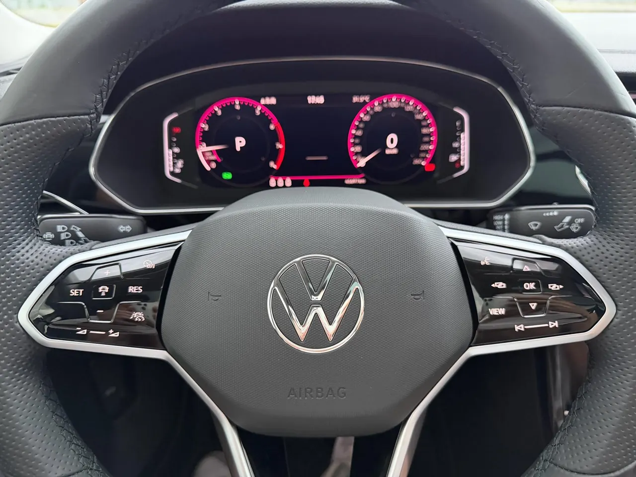 Volkswagen 2022 Passat 2.0TSI 330TSI Star Deluxe Edition Automatic Transmission 10