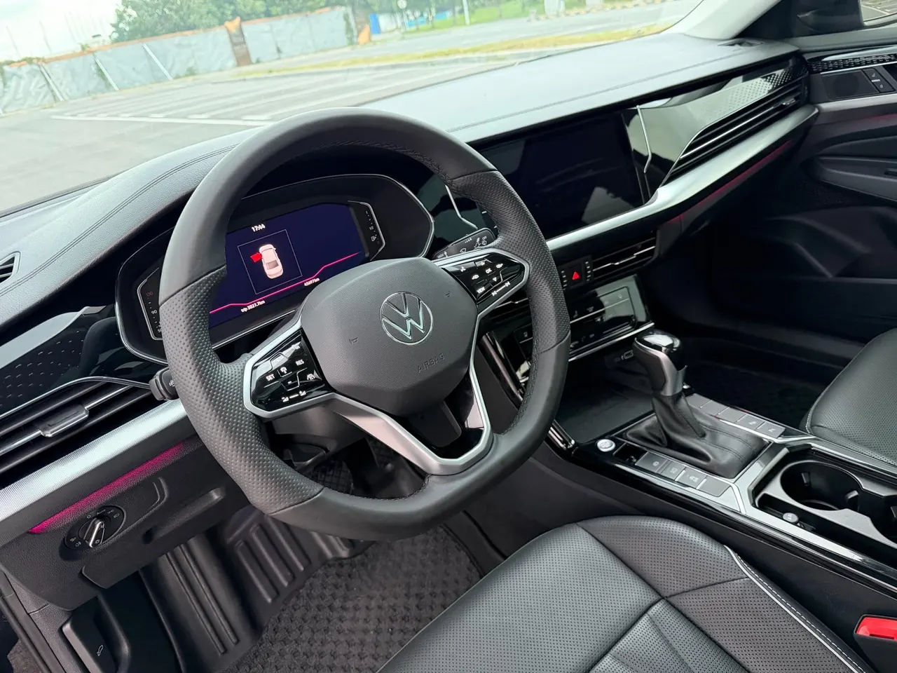 Volkswagen 2022 Passat 2.0TSI 330TSI Star Deluxe Edition Automatic Transmission 6