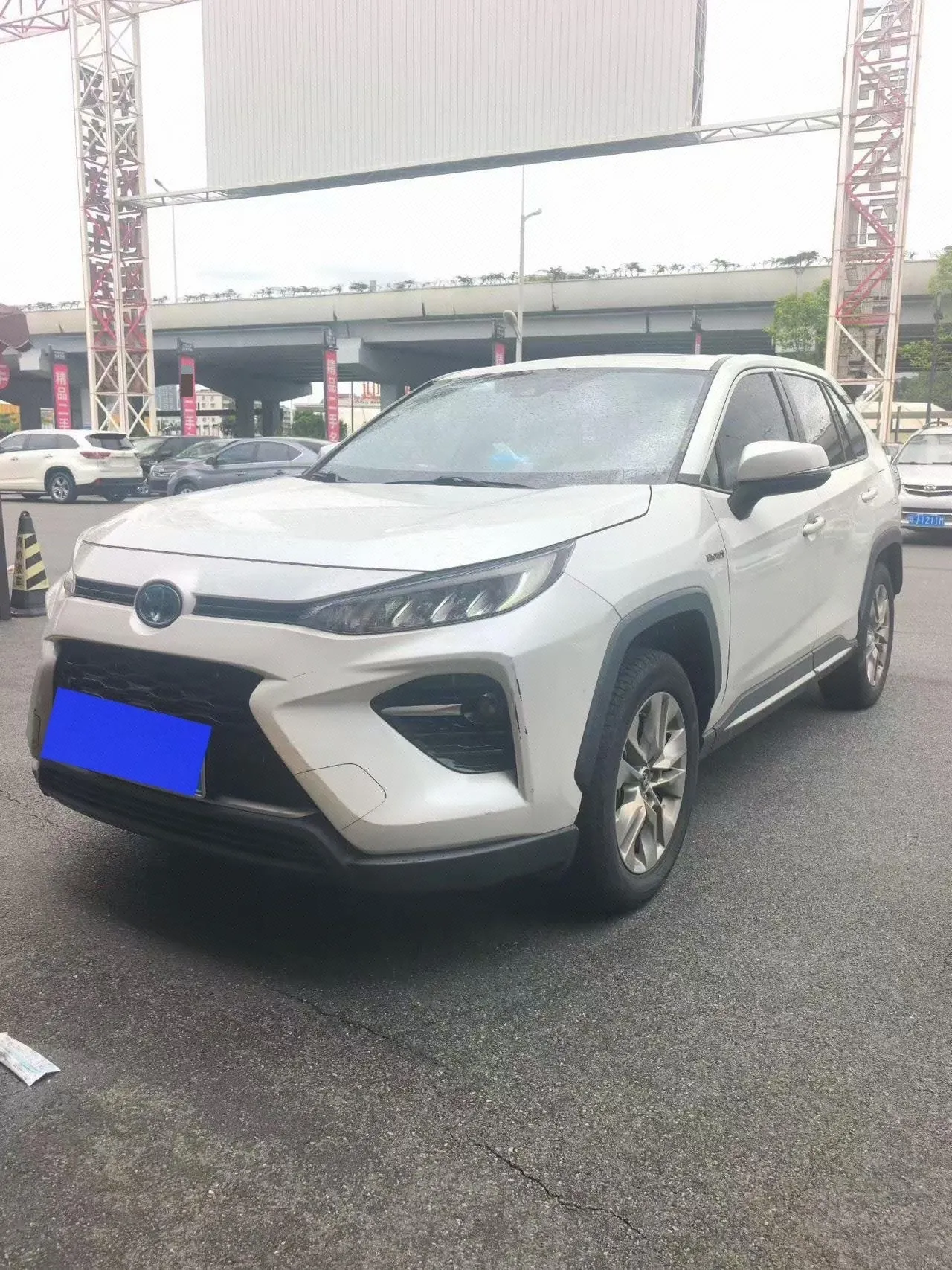Open image lightbox: Toyota 2020 Weilanda Dual Engine 2.5 Stepless Two-Drive Deluxe Automatic Gear