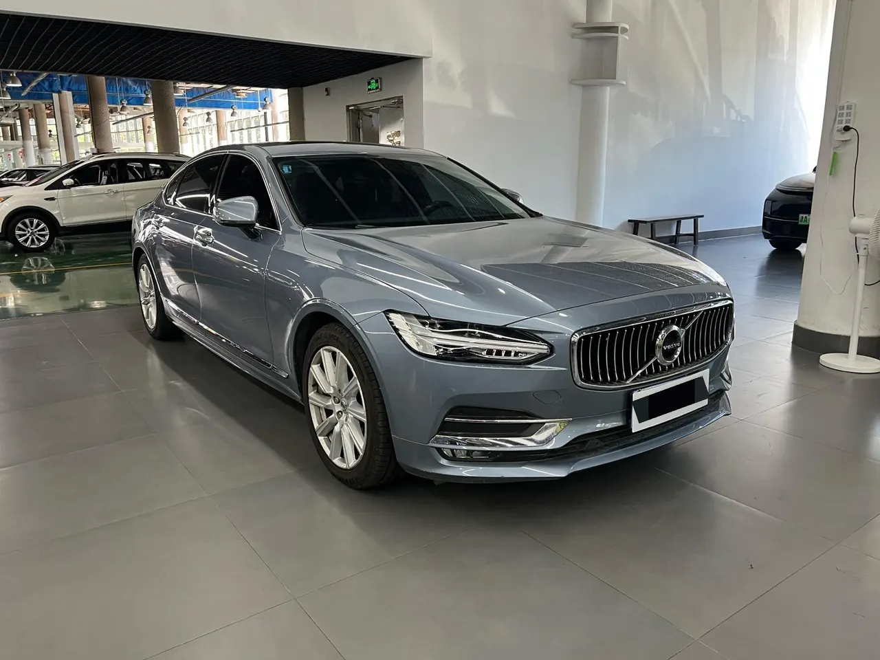 Volvo 2020 S90 2.0T T5 Zhiyi Deluxe Edition Automatic Gear 4