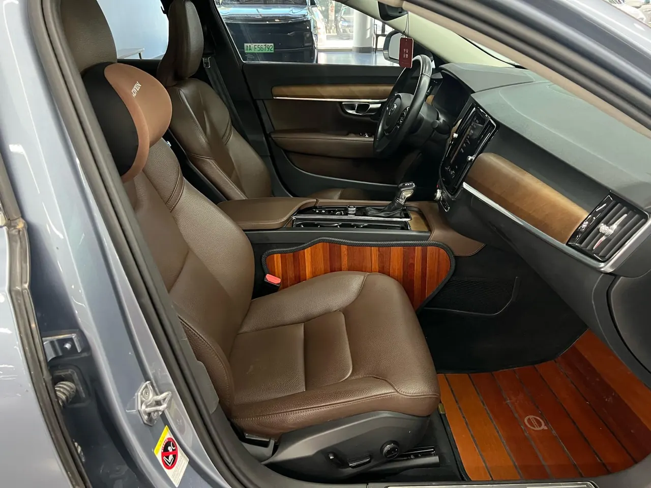 Volvo 2020 S90 2.0T T5 Zhiyi Deluxe Edition Automatic Gear 8