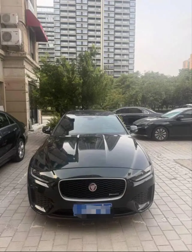Jaguar 2022 XEL 2.0T 250PS R-DYNAMIC S Enterprising Sports Edition Automatic Gear 3