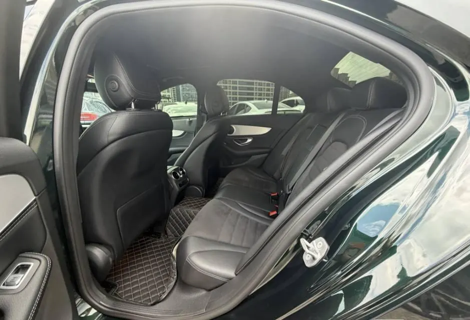 打开图片灯箱:Mercedes Benz Class C 2020 C 260 48V 1.5T Sports Edition (Modified) Automatic Gear