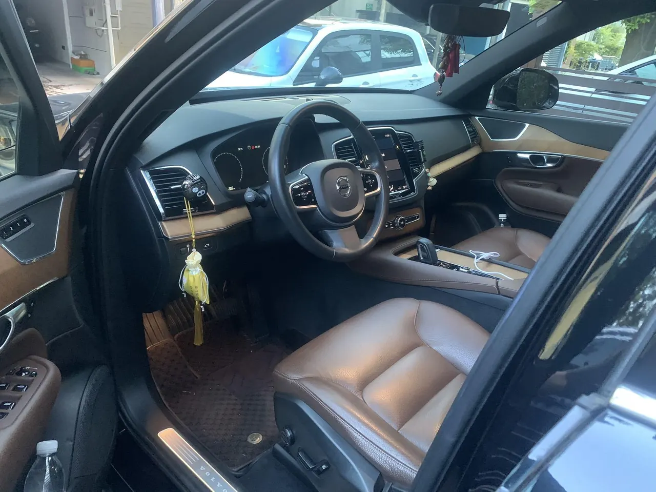 Volvo XC90 (Imported) 2021 XC90 48V 2.0T B6 Zhiyi Deluxe Edition 7-seat Automatic Gear 3