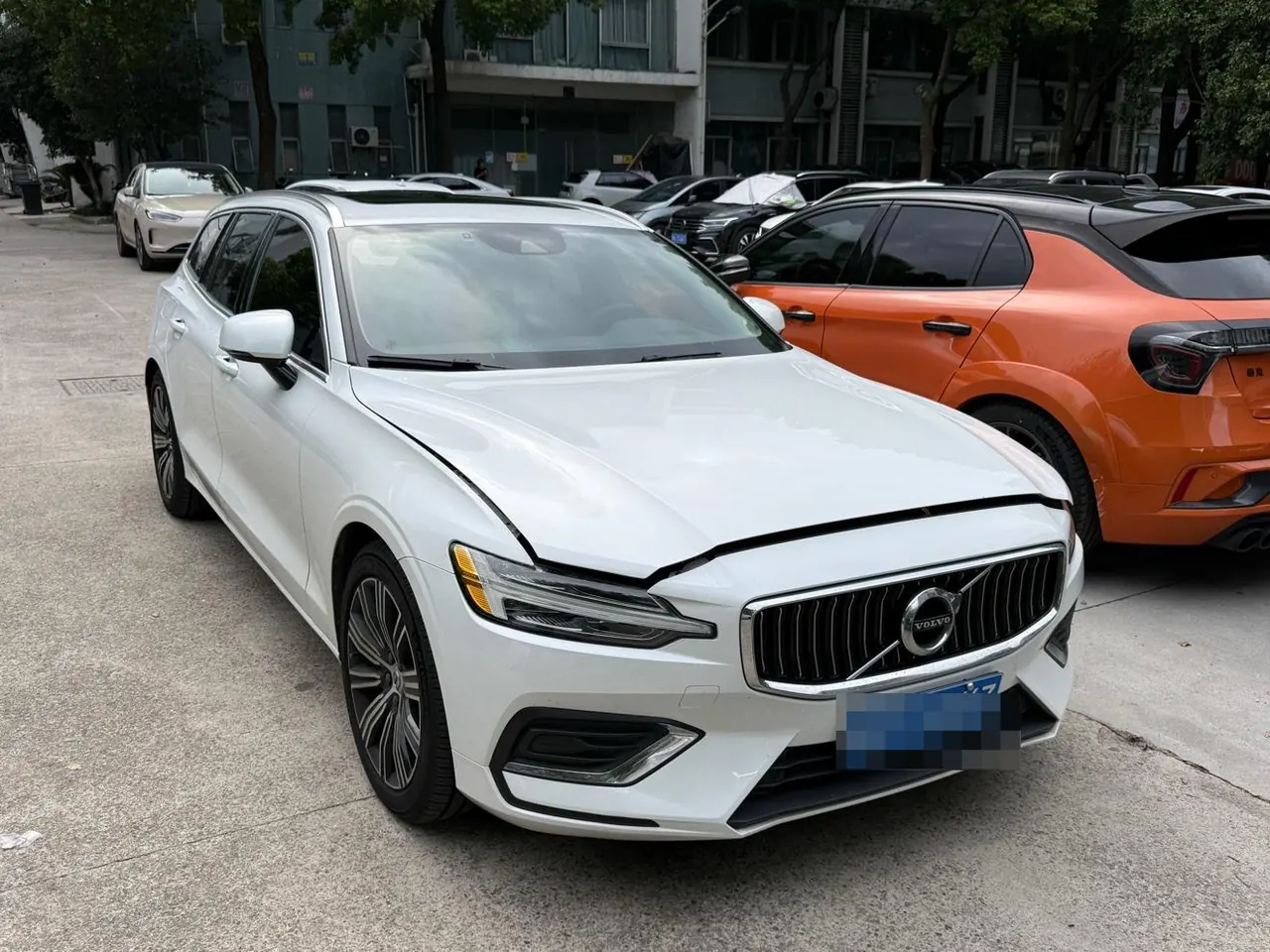 Volvo V60 (Imported) 2020 V60 2.0T T5 Zhiyuan Sports Edition Automatic Gear 2