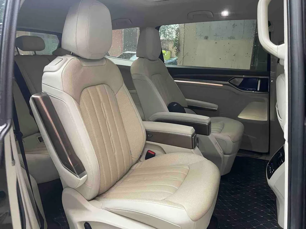 Volkswagen 2020 models of Viran (Viloran) 2.0TSI 330TSI Deluxe Edition Automatic Gear 5