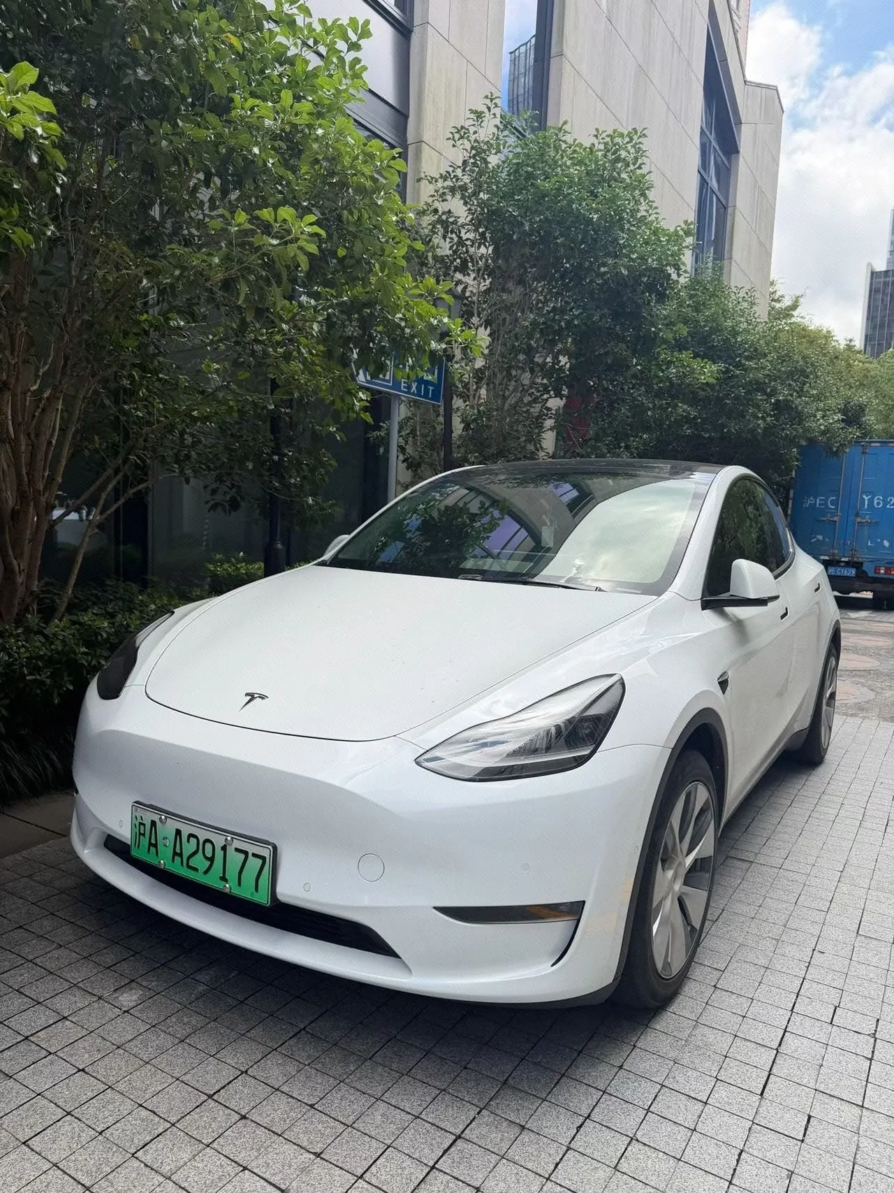 Open image lightbox: Tesla 2021 Model Y Standard Endurance Rear Drive Automatic Gear
