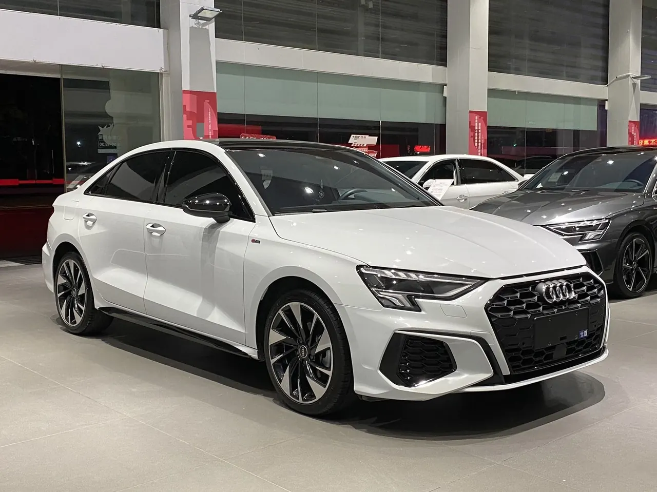 Audi 2023 A3L Limousine 1.4TFSI 35TFSI Fashion Sport Version Automatic Transmission 3