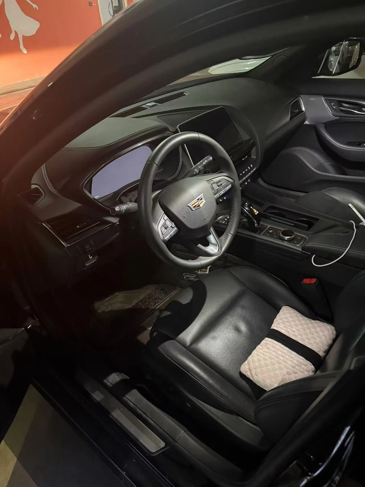 Cadillac 2023 CT5 2.0T 28T Luxury (Standard Edition) Automatic Gear 4