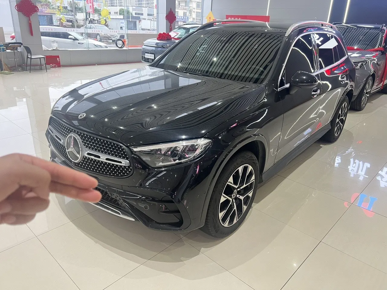 打开图片灯箱:Mercedes Benz 2024 GLC 260 L 4MATIC 48V 2.0T Dynamic 5-seat Automatic Gear