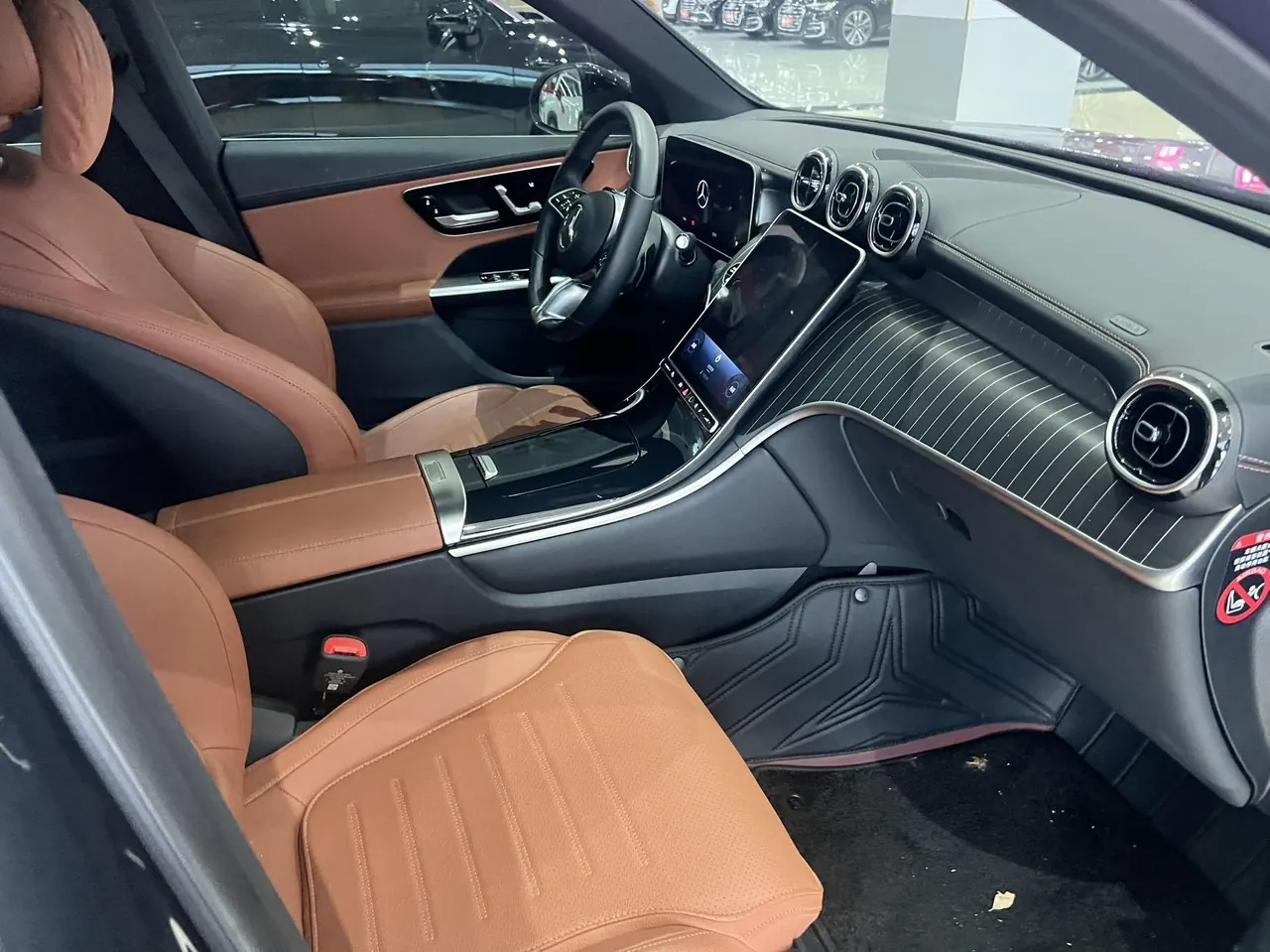 Mercedes Benz 2024 GLC 260 L 4MATIC 48V 2.0T Dynamic 5-seat Automatic Gear 7