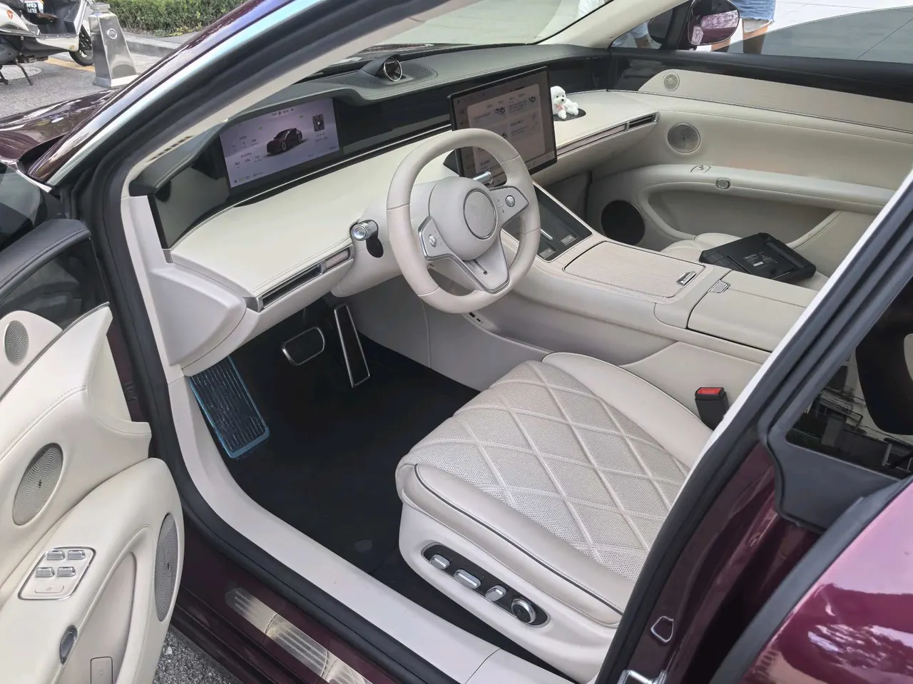 Luxeed 2024 S9 Ultra 4-wheel drive flagship automatic gear 3