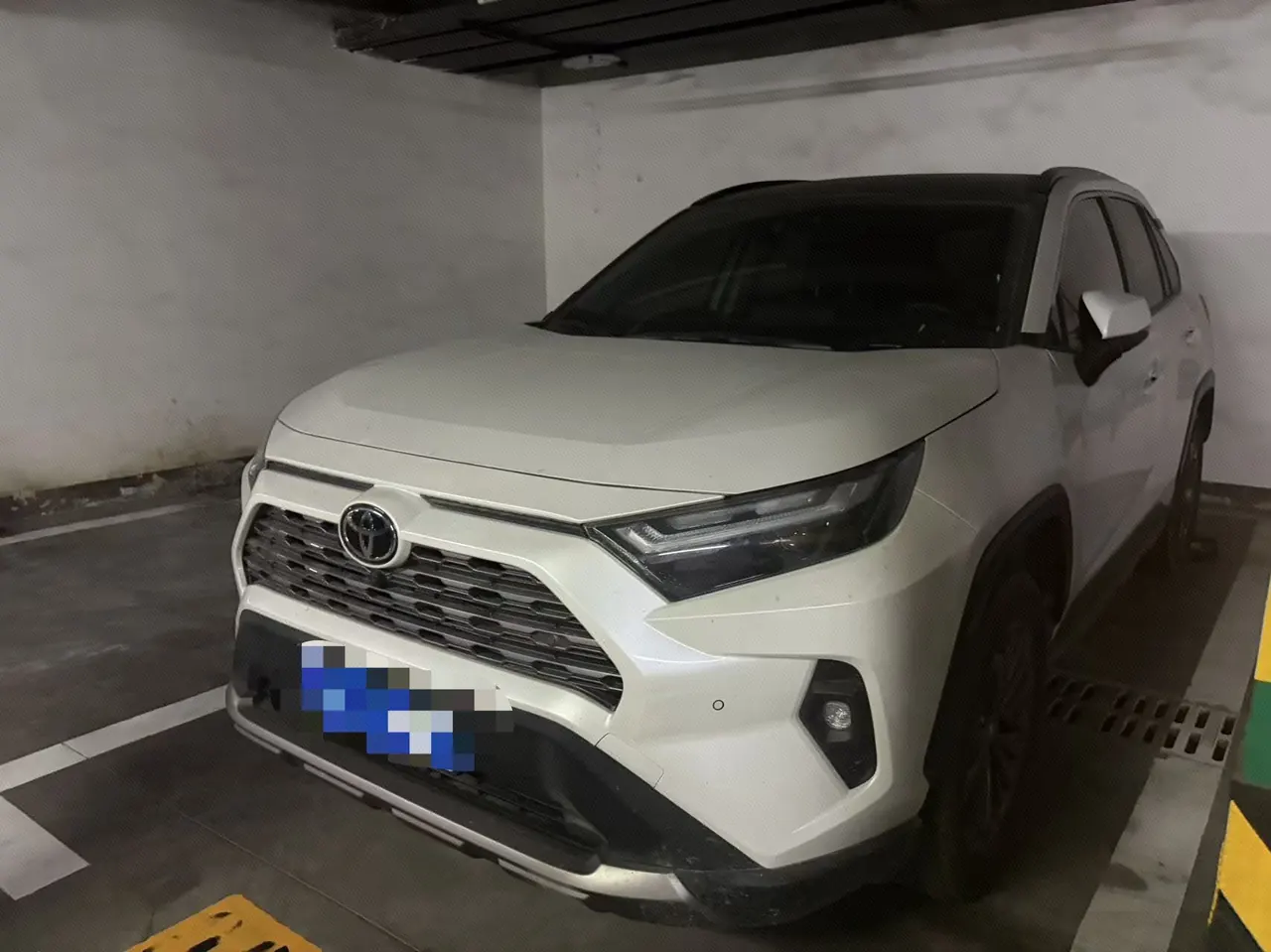Open image lightbox: Toyota 2024 RAV4 Rongbo 2.0 Stepless Two-Drive Fashion Plus Edition Automatic Gear