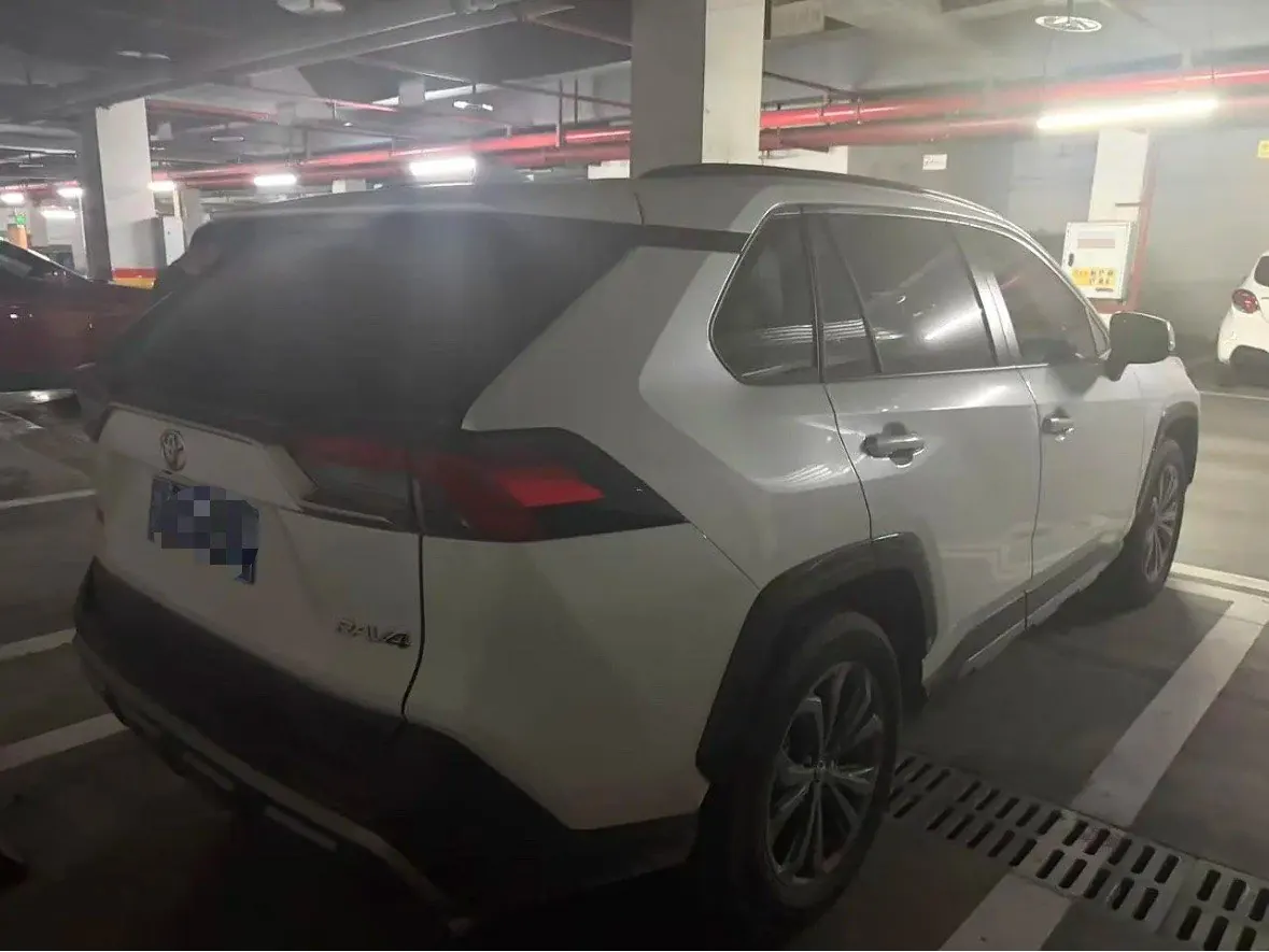 Toyota 2024 RAV4 Rongbo 2.0 Stepless Two-Drive Fashion Plus Edition Automatic Gear 2