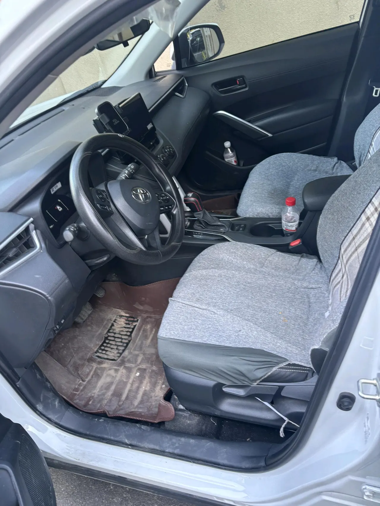 Toyota 2024 Corolla Cross 2.0 CVT Pioneer Edition, Automatic Transmission 2