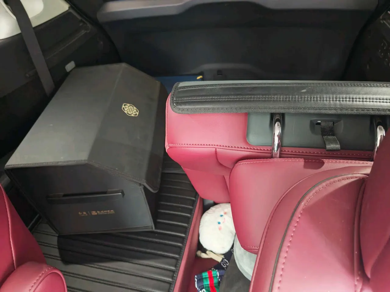 HongQi 2021 E-HS9 Flag Chang 6-seat Automatic 16