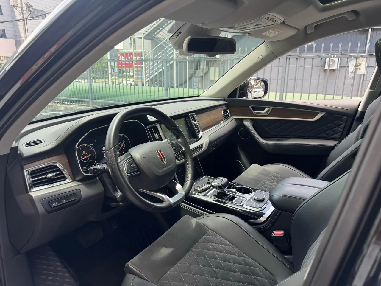 HongQi 2021 HS7 48V 2.0T Two-Drive Smart Union Flag Edition Automatic Gear 7