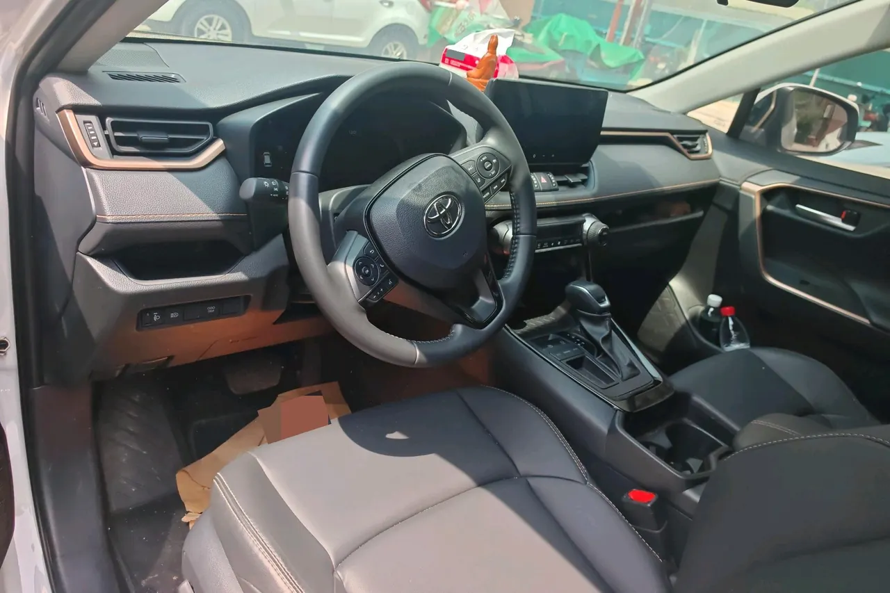 Toyota 2024 Wilanda 2.0 Stepless Two-Drive City Edition Automatic Gear 5