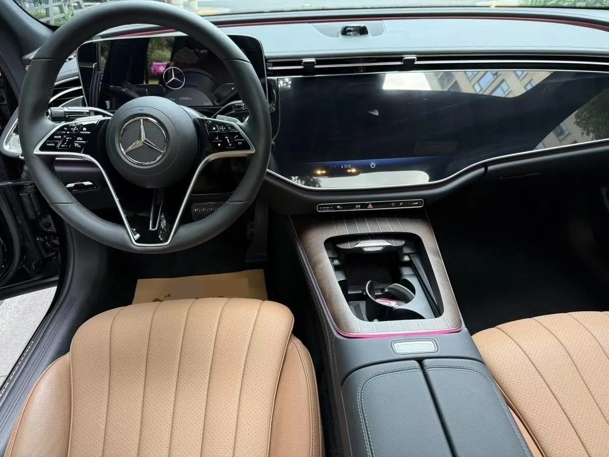 Mercedes Benz E Class 2024 E 300 L 48V 2.0T Luxury Automatic Gear 4