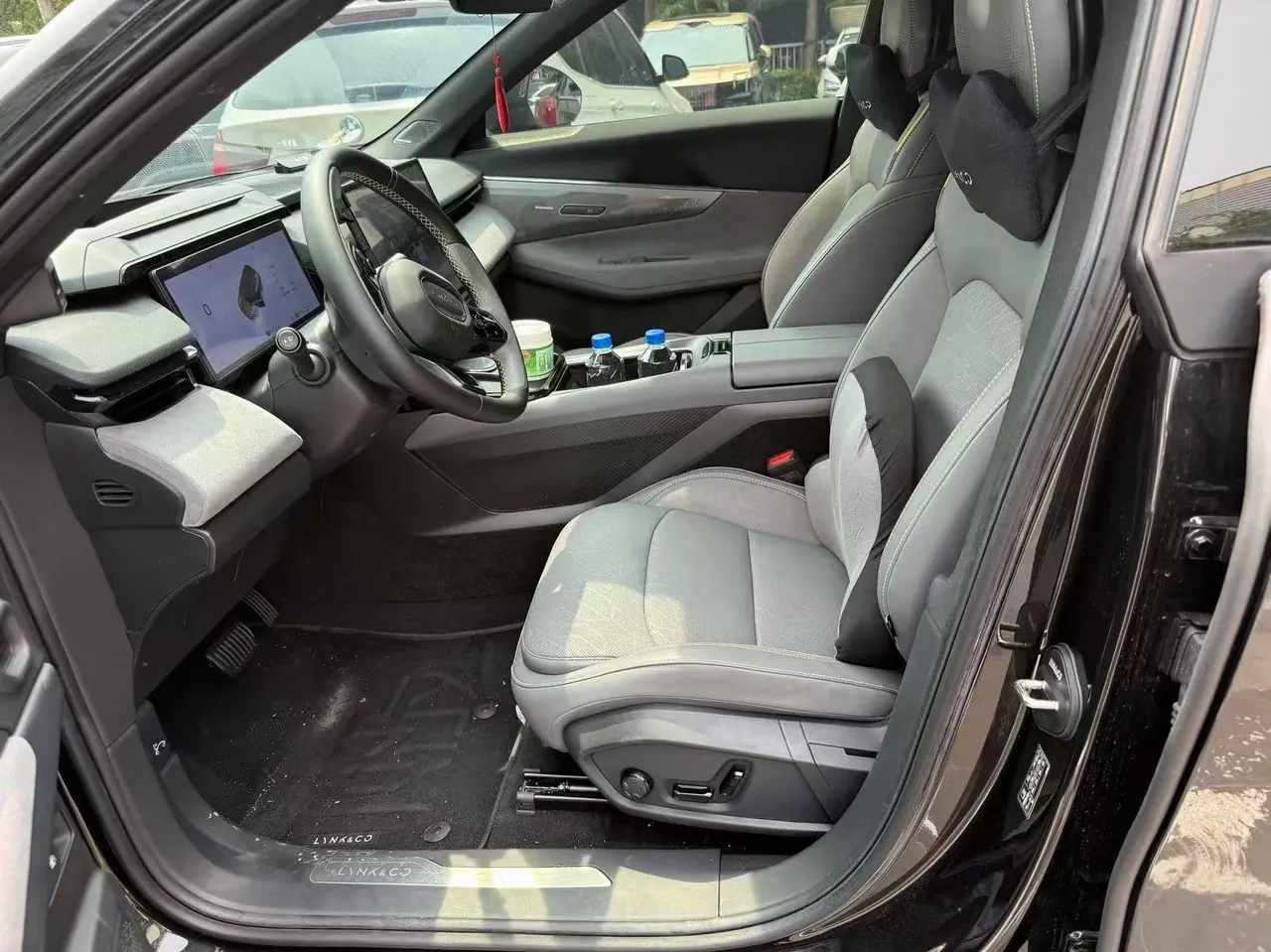 LYNK&amp;CO 2023 LYNK&amp;CO 08 EM-P 1.5T 120km Long Endurance Halo Automatic 3
