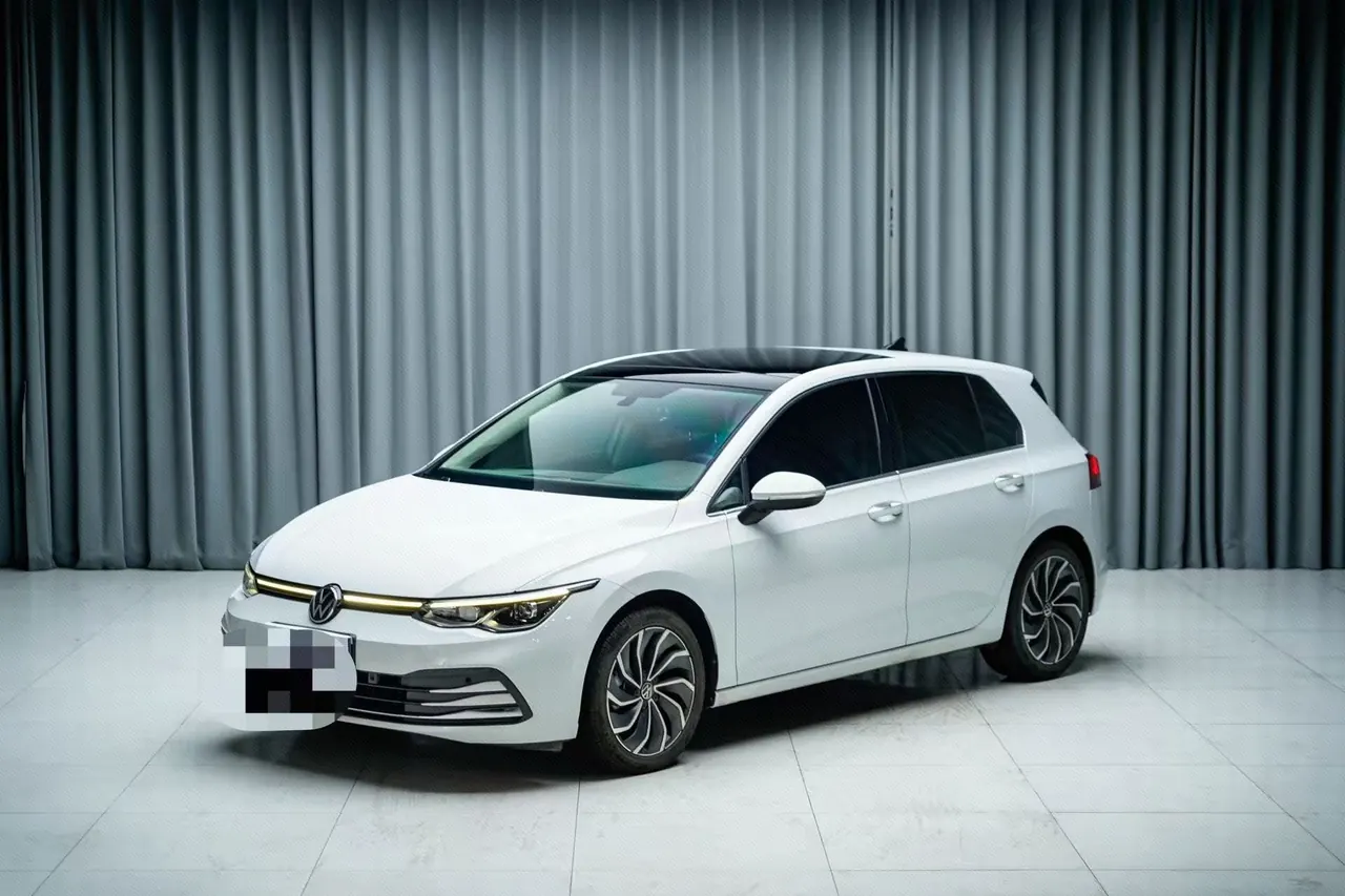 Open image lightbox: Volkswagen 2021 Golf 8 PRO 1.4TSI 280TSI Automatic