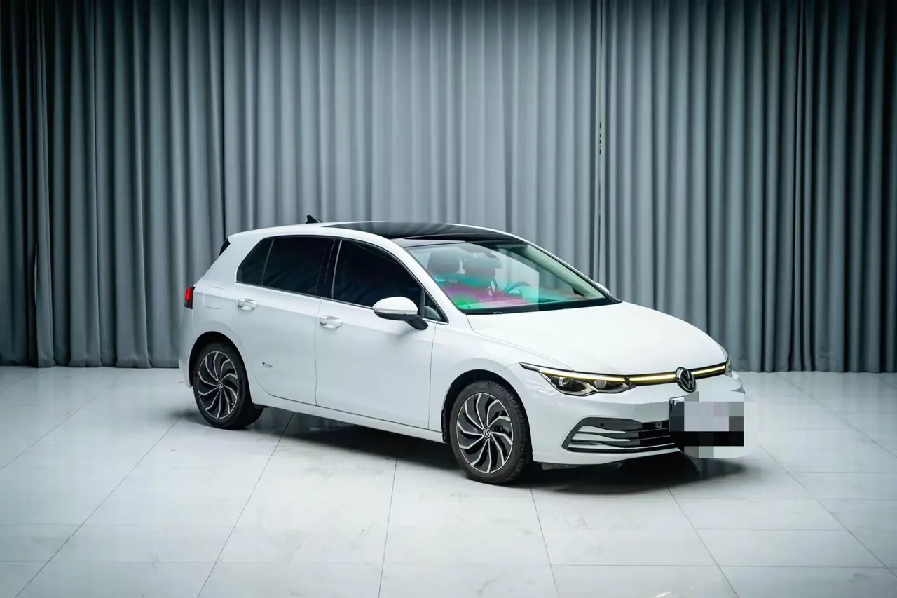 Volkswagen 2021 Golf 8 PRO 1.4TSI 280TSI Automatic 3