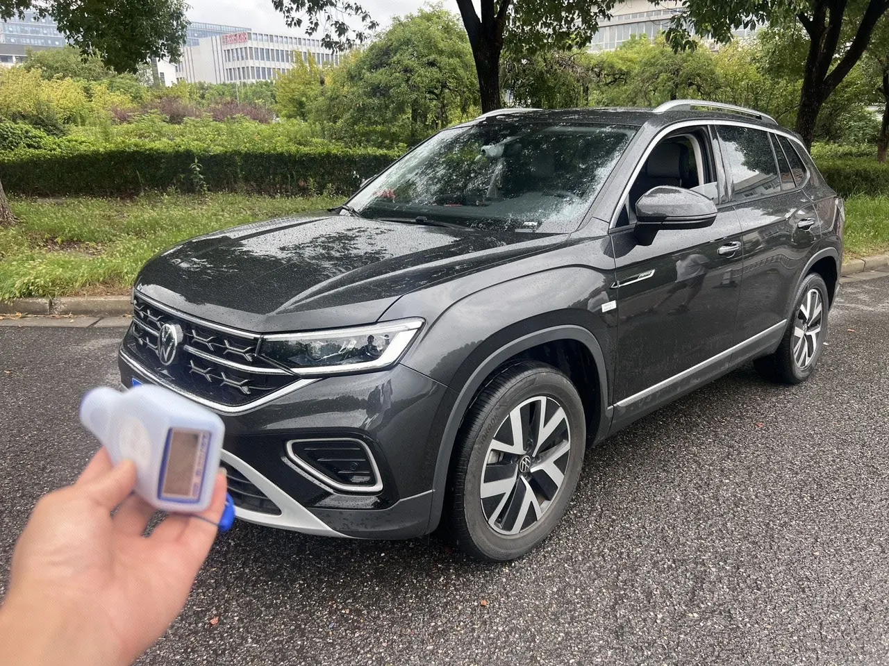Open image lightbox: Volkswagen 2024 Tanyue 2.0TSI 330TSI Two-Drive Luxury Plus Advanced Edition Automatic Gear