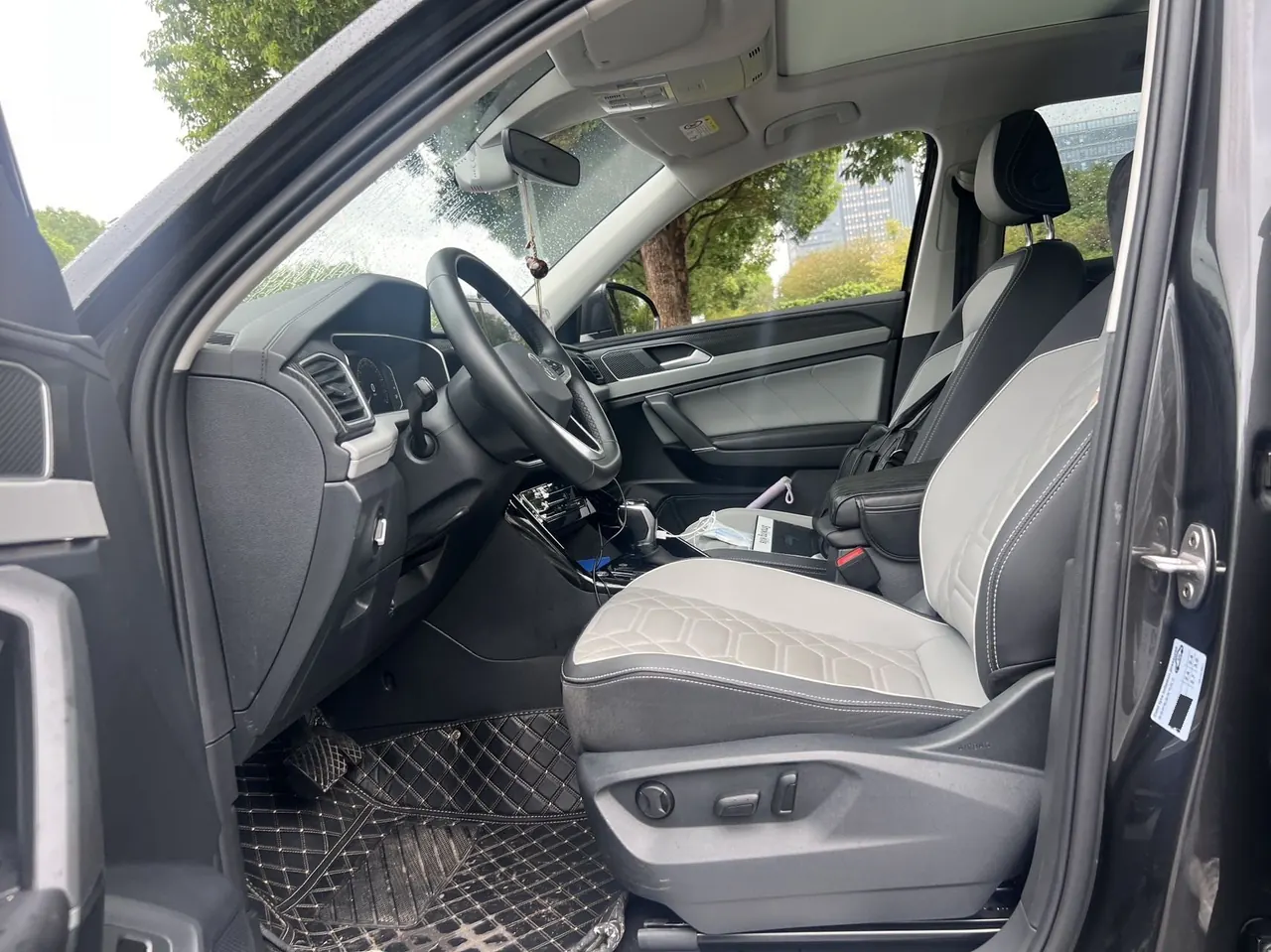 Volkswagen 2024 Tanyue 2.0TSI 330TSI Two-Drive Luxury Plus Advanced Edition Automatic Gear 2