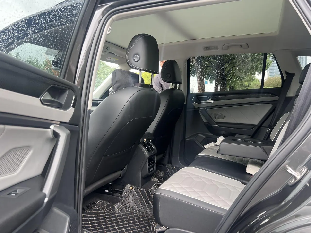 Volkswagen 2024 Tanyue 2.0TSI 330TSI Two-Drive Luxury Plus Advanced Edition Automatic Gear 3