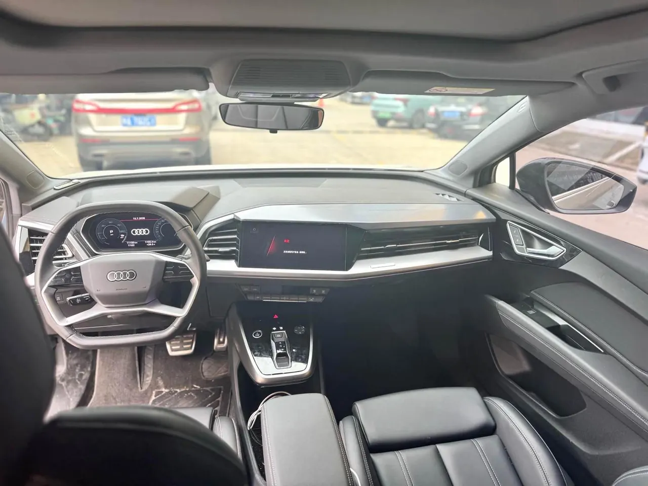 Audi 2024 Q4 e-tron 40 Creation Edition Automatic Gear 4