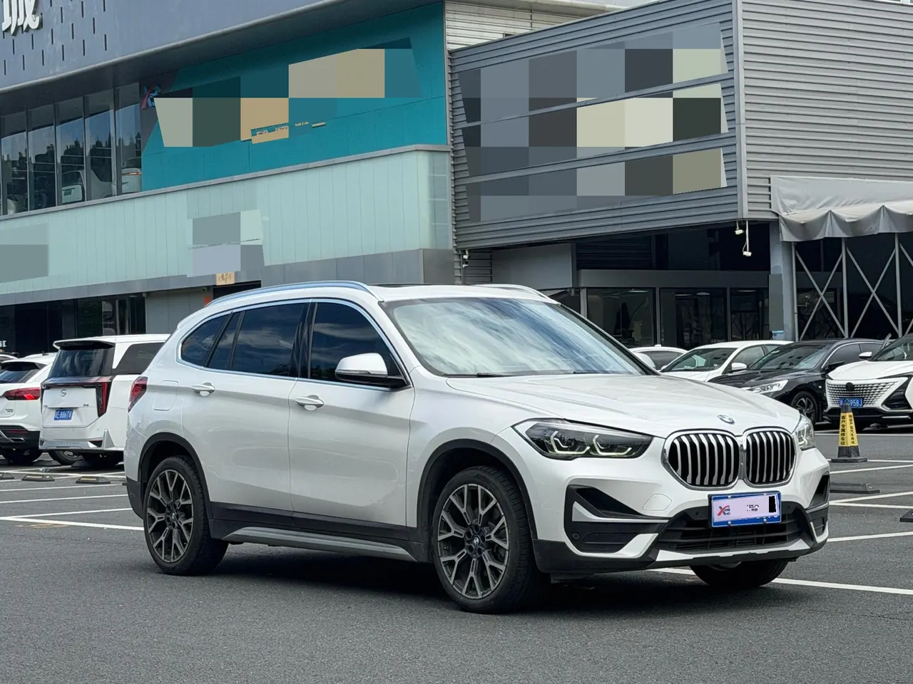 BMW 2022 X1 xDrive25Li 2.0T exclusive automatic gear 2