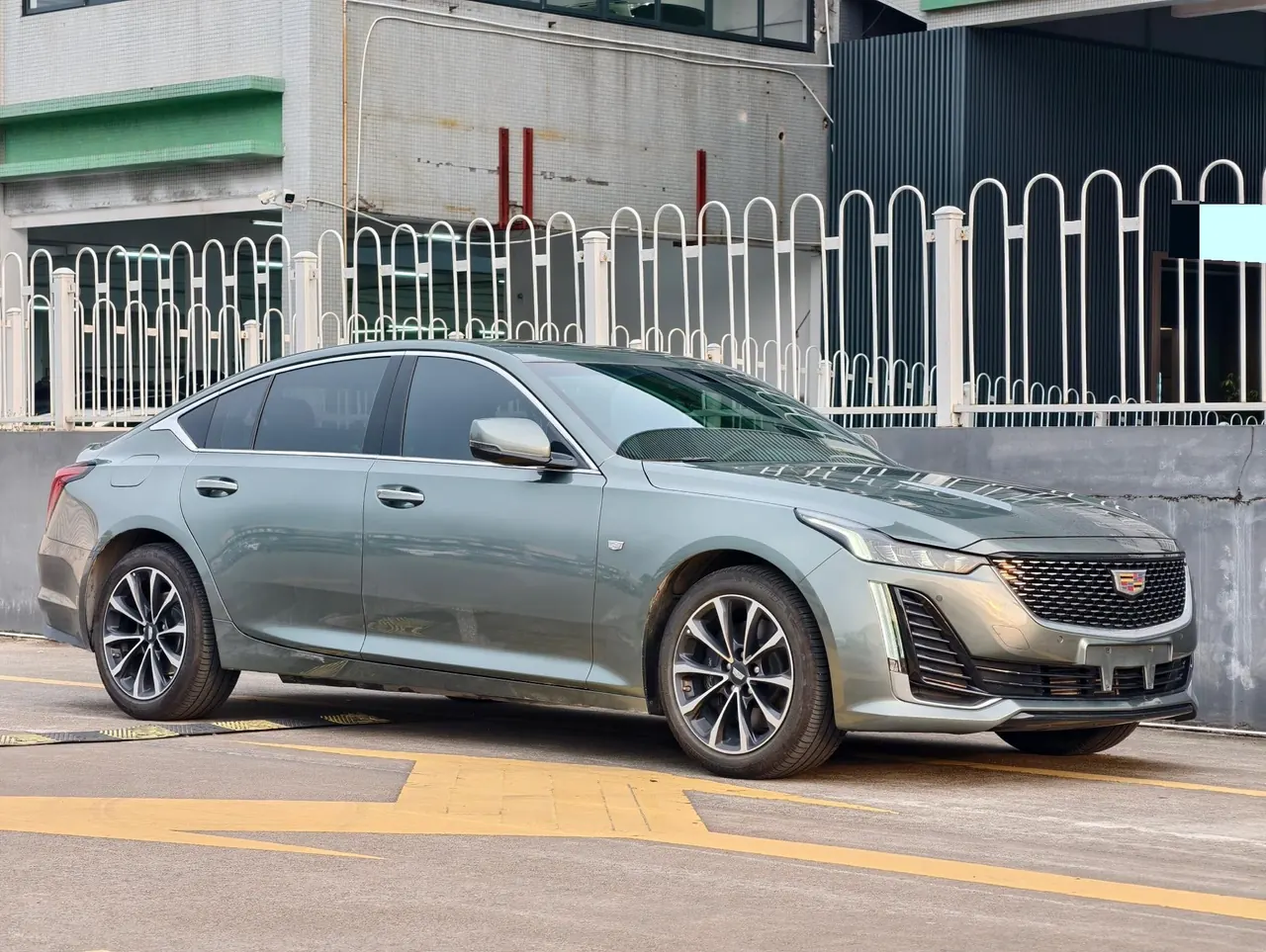 Cadillac 2022 CT5 2.0T 28T honorable automatic gear 3
